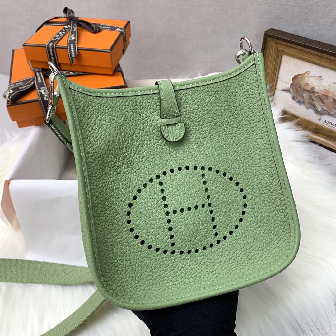 에르메스 미니 에블린16 아보카도그린 은장 끌레망스 가죽